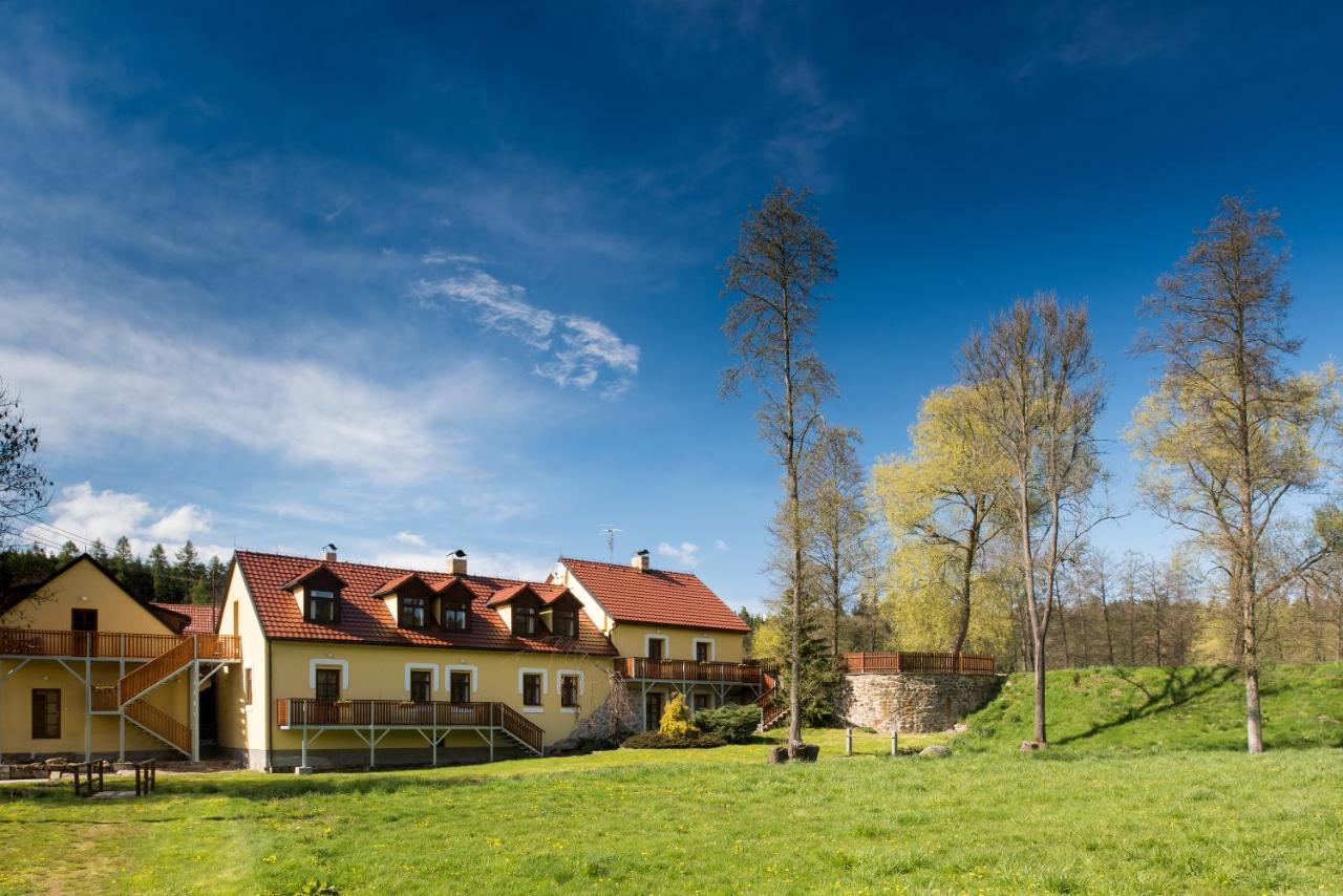 Mlyn Kamenice Klucenice Zewnętrze zdjęcie